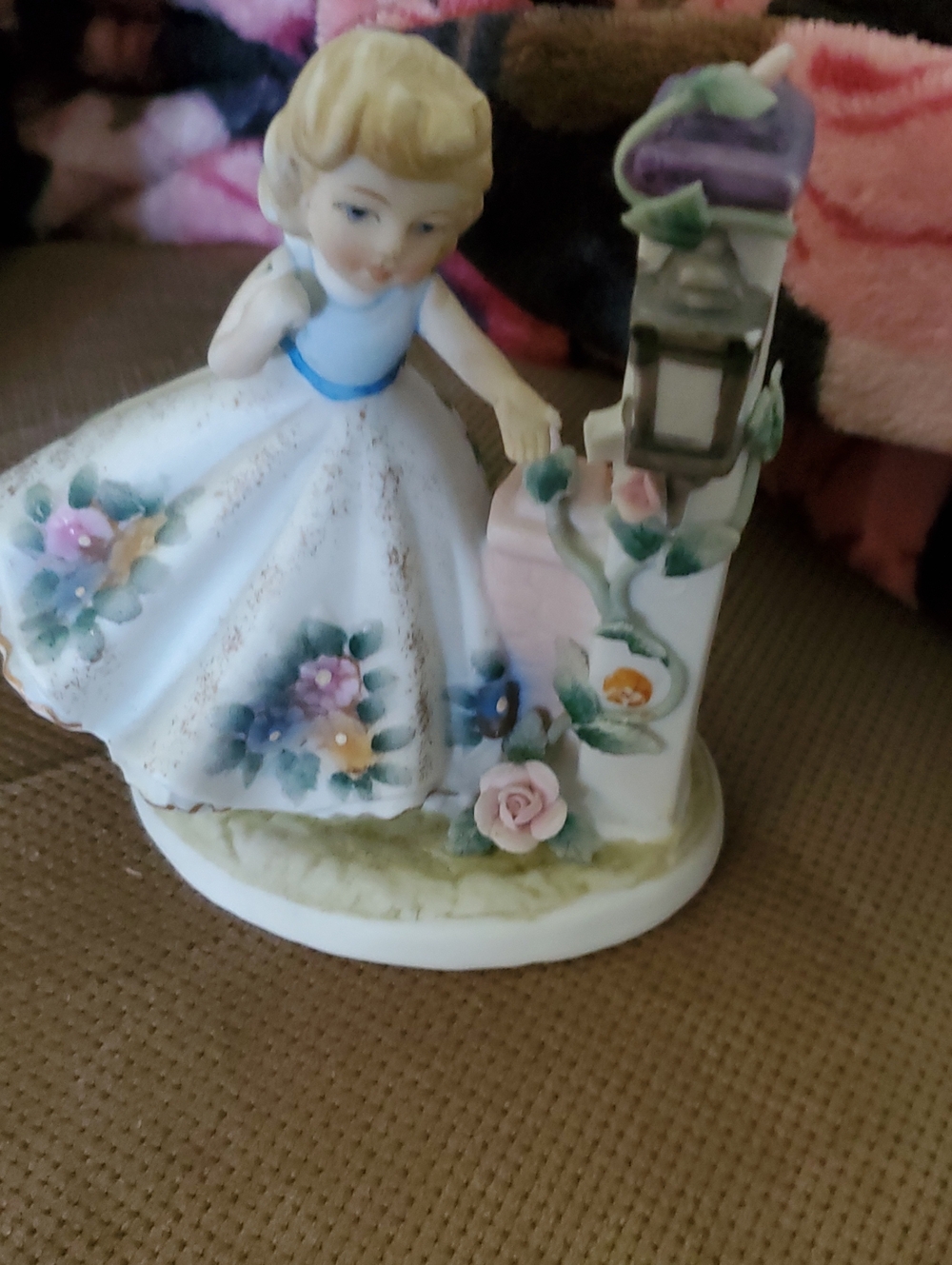 Vintage Rare Lefton China Porcelain Girl With Lamp Post